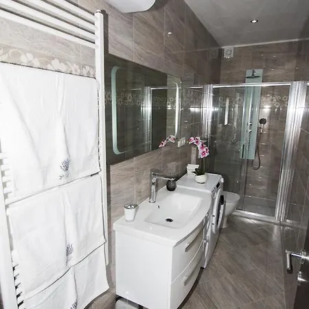 Apartman Horizont * Омиш